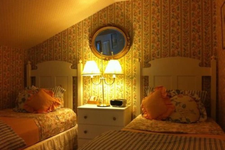 Room 89 of 148