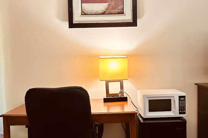 Room 14 of 15