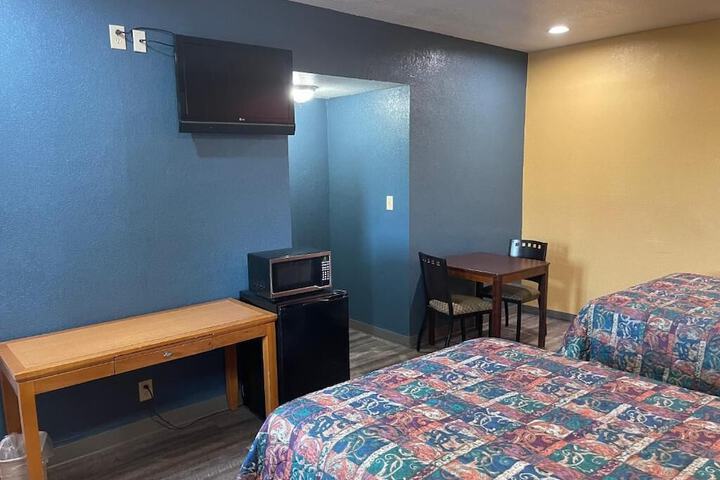Room 11 of 11