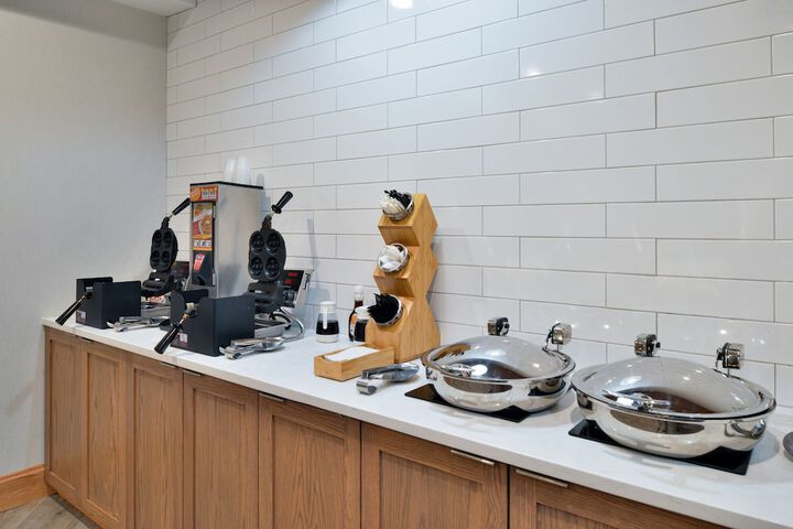 Breakfast/Coffee Service 38 of 49