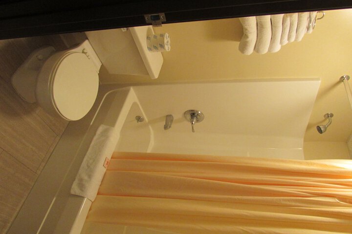 Room 42 of 78