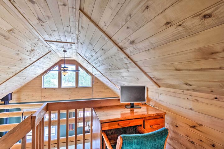Grand Jefferson Home w / Stunning Mtn Views!