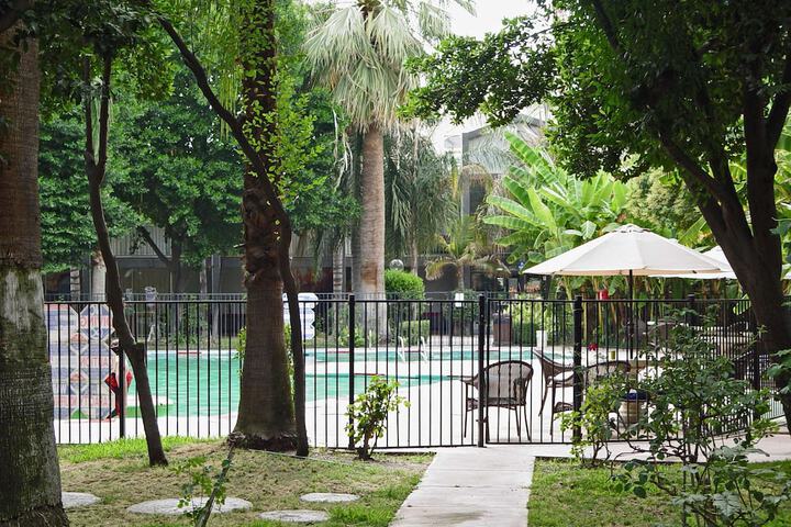 Pool 12 of 76