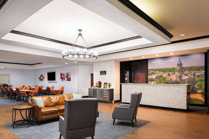 Hotel Interior 10 of 42