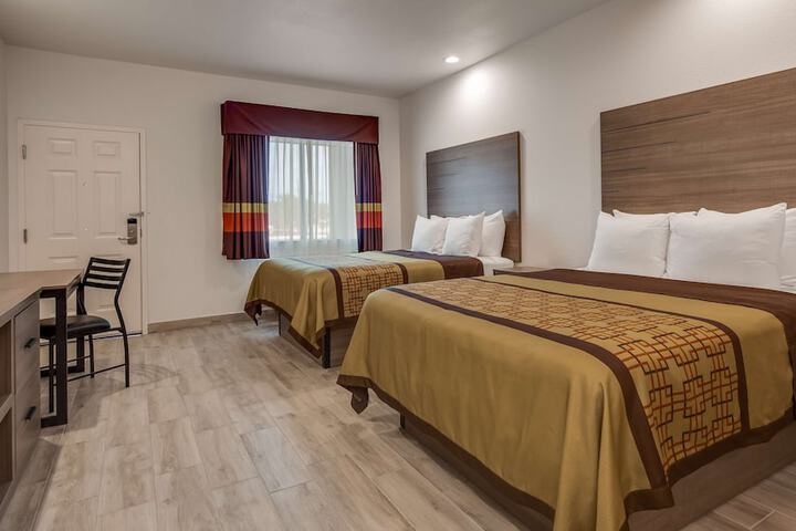 Room 25 of 41