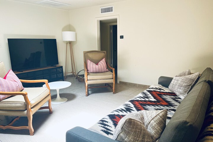 Room 25 of 38