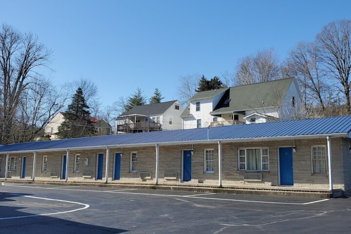 Blue Haven Motel I-75 North Exit 128 & 129