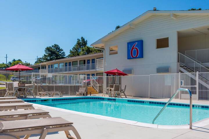 Pool 9 of 36