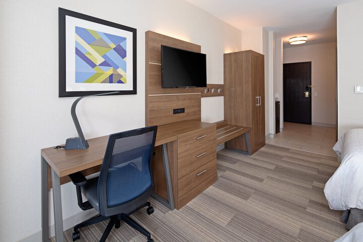 Room 18 of 38