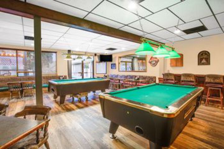 Howard Johnson Inn Enderby