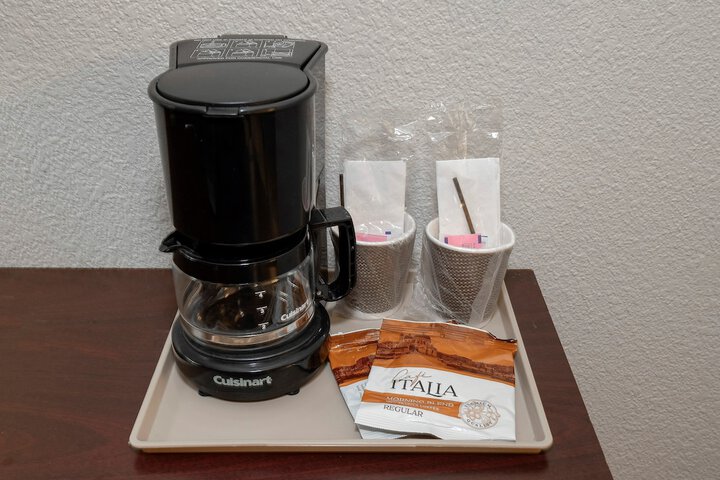 Breakfast/Coffee Service 31 of 36