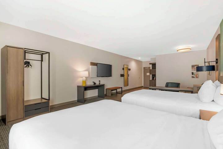 Comfort Suites Richmond East