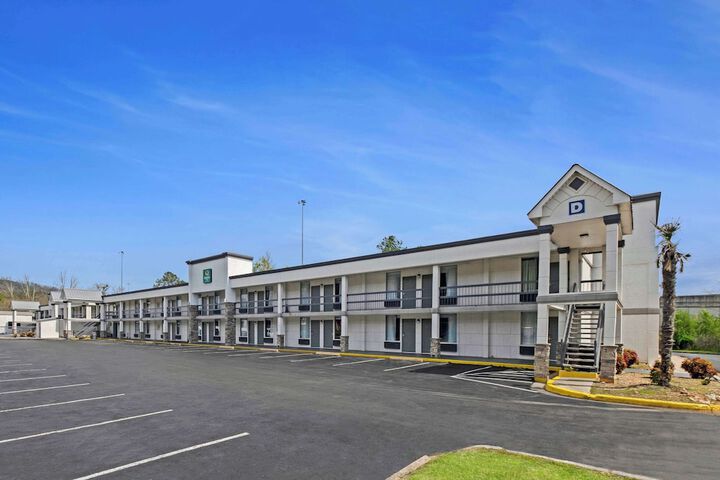 Hotel 8 of 51