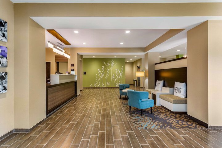 Hotel Interior 3 of 35