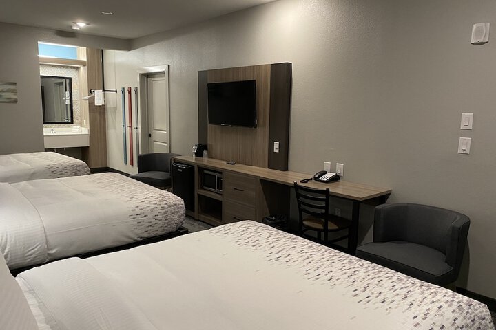 Room 9 of 19