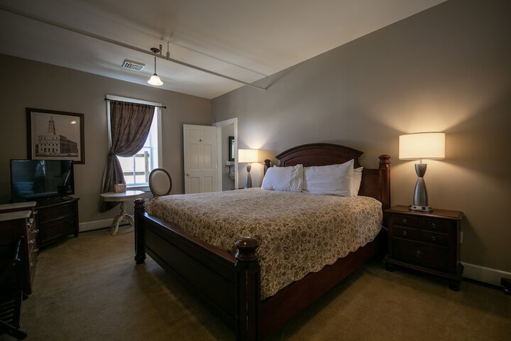 Room 43 of 78