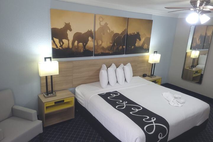 Room 14 of 35