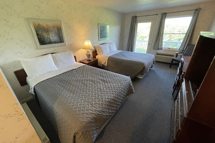 Room 13 of 24