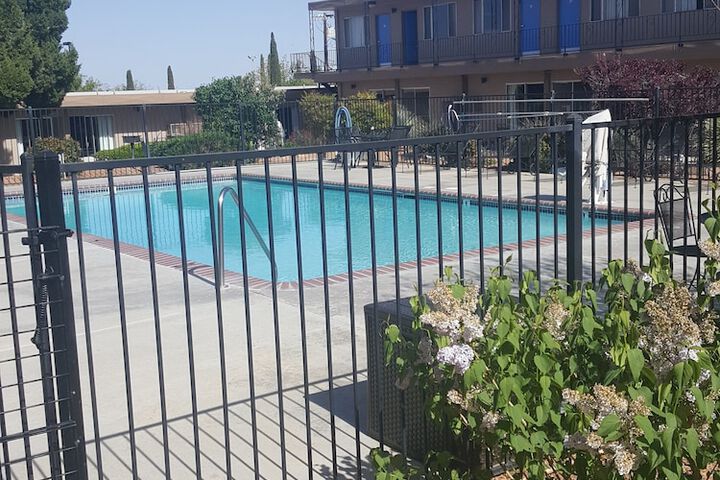 Pool 6 of 33