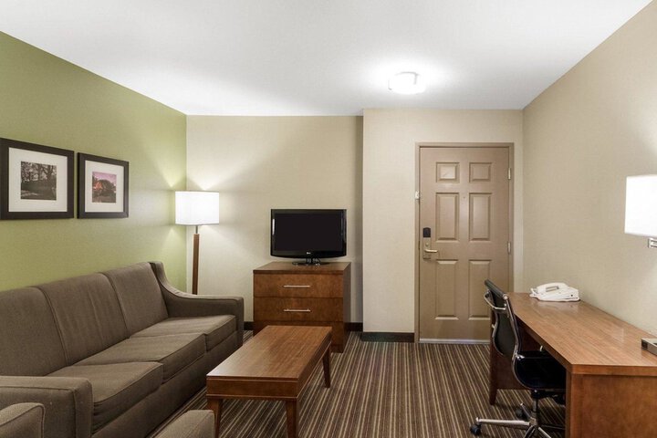 Room 19 of 39