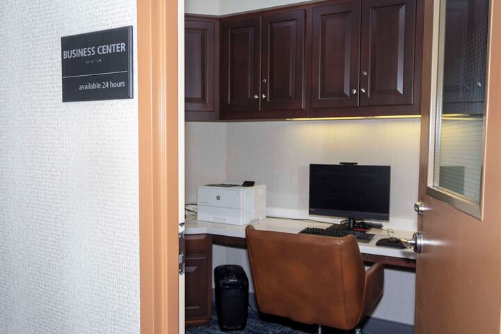 Hampton Inn & Suites Riverton