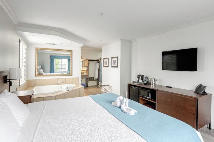 Ramada by Wyndham Surrey / Langley