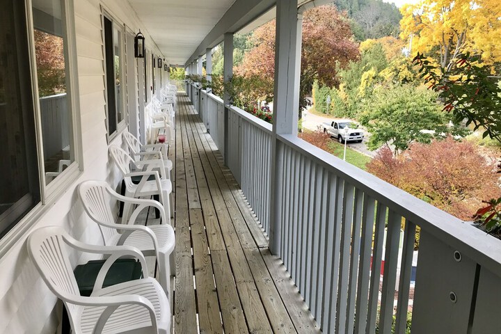 Hotel 6 of 67