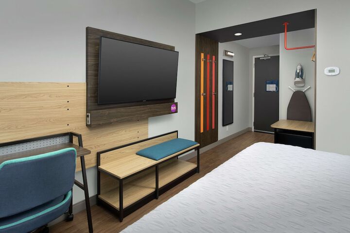 Room 30 of 52