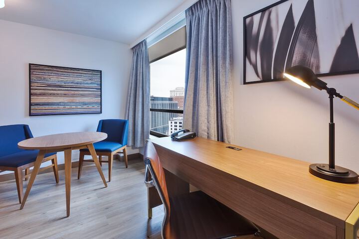 Room 72 of 116