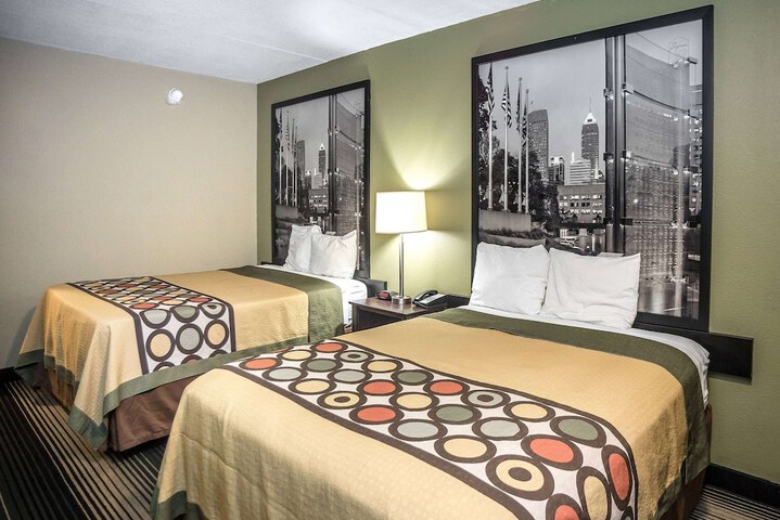 Room 14 of 32