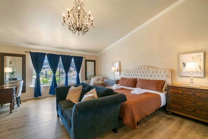 at Marbella Lane - Captivating Home W / pool