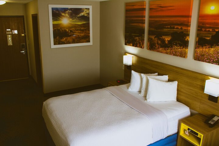 Days Inn by Wyndham Colby