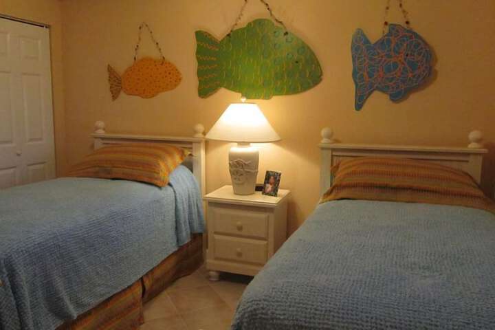 Room 8 of 30