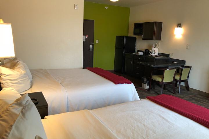 Room 8 of 17