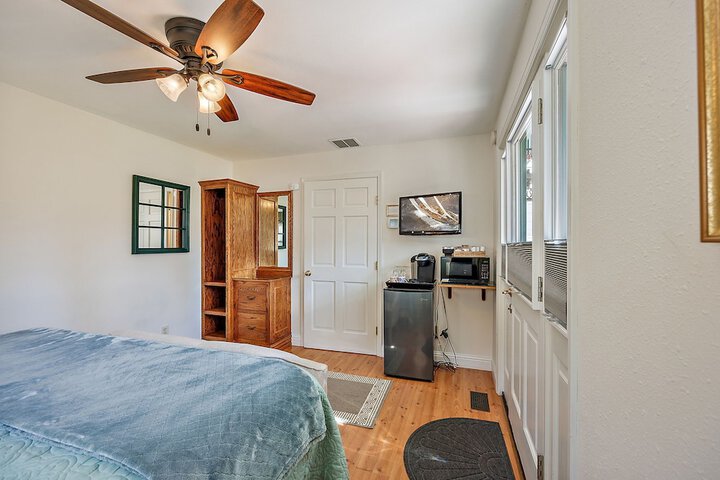 Room 47 of 152