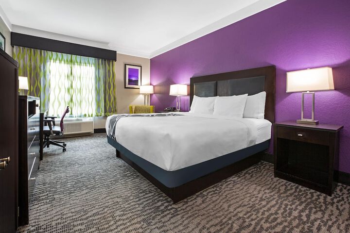 La Quinta Inn & Suites by Wyndham Pearland - Houston South