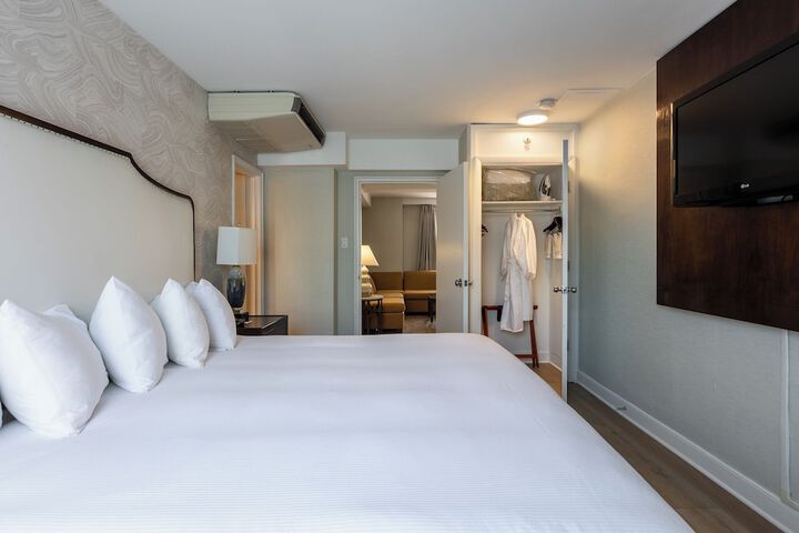 Room 44 of 67
