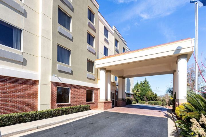 Hotel 5 of 55