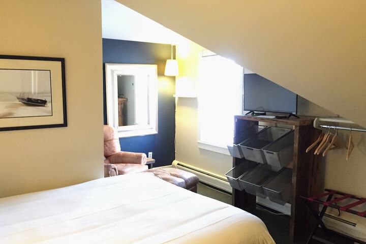 Room 79 of 163