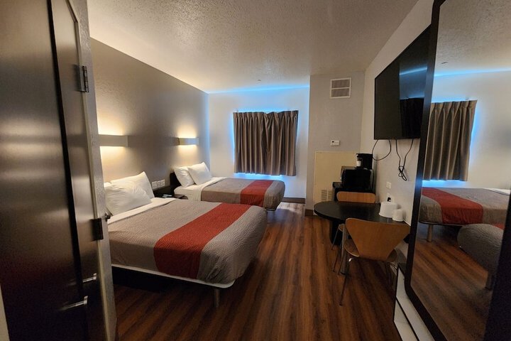 Room 17 of 32