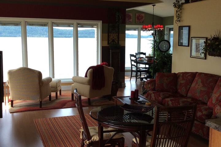 Pictured Rocks Bed & Breakfast