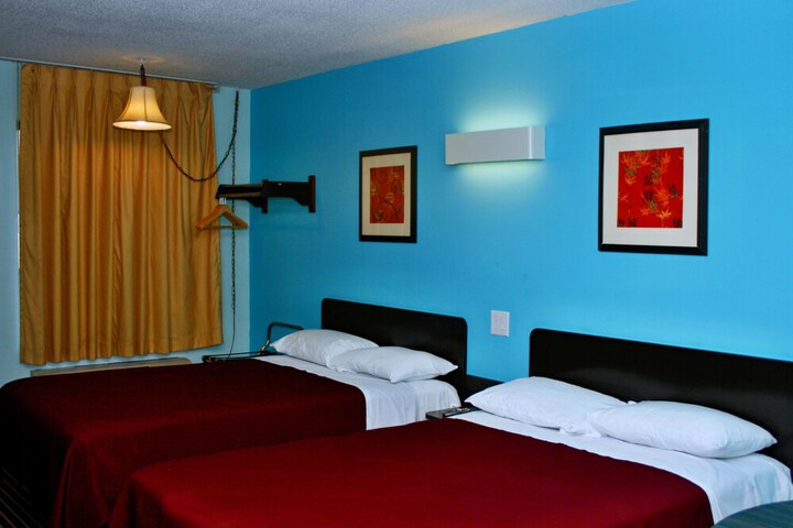 Room 17 of 25
