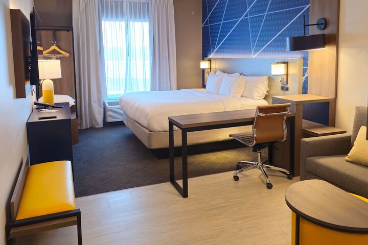 Room 14 of 48