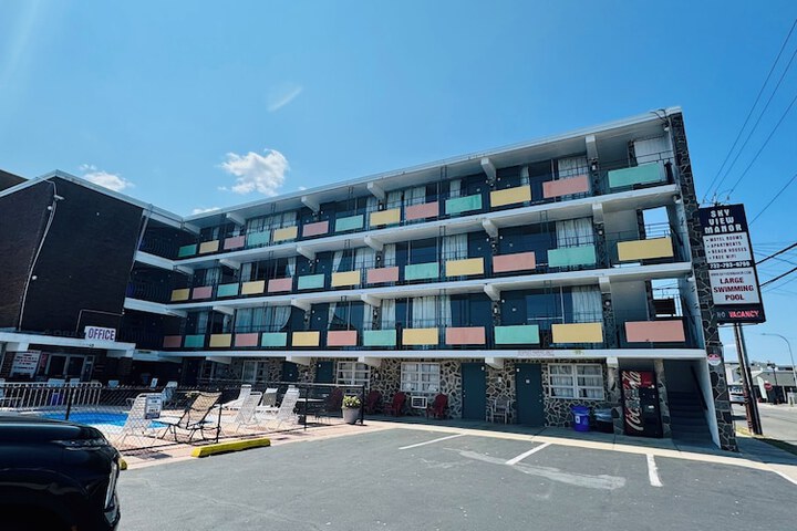 Hotel 5 of 84