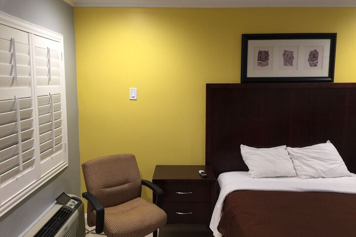 Room 22 of 25