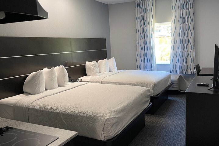Room 25 of 59