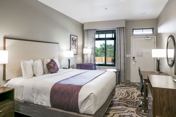 Room 28 of 47
