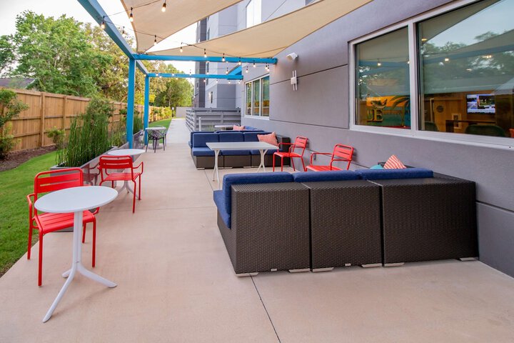 Terrace/Patio 38 of 39