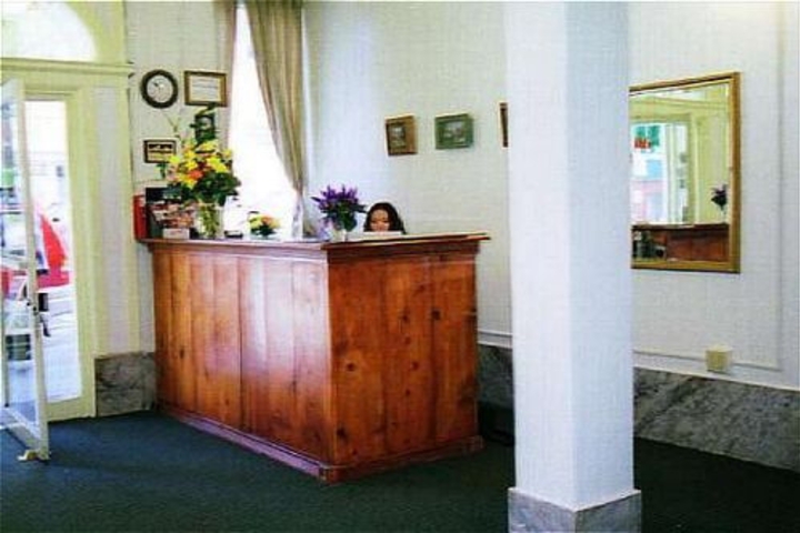 Dakota Hotel