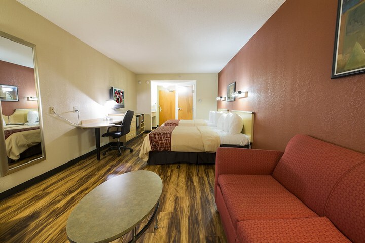 Room 8 of 24